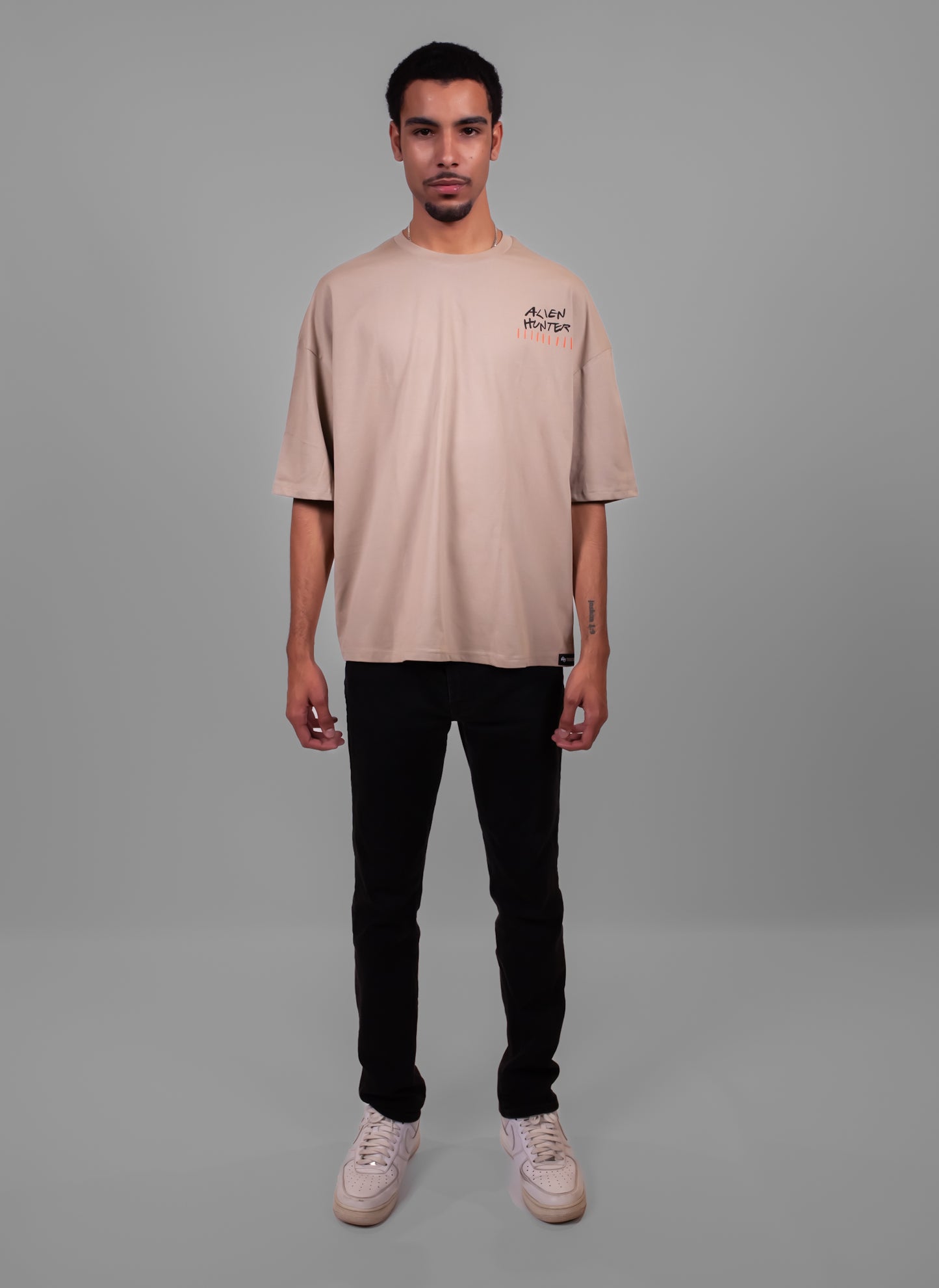 ALIEN HUNTER T-SHIRT